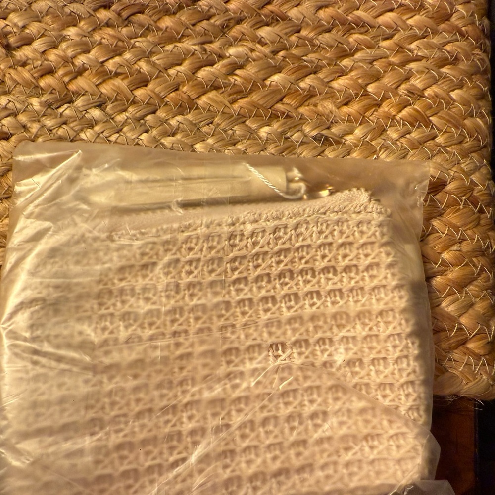 Pretty Simple Cream Raffia card pouch - Picture 2 of 4
